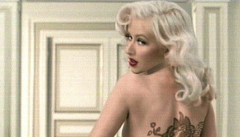 UTEN EN TRÅD: Christina Aguilera foretrekker myke kvinneformer fremfor hårete legger.