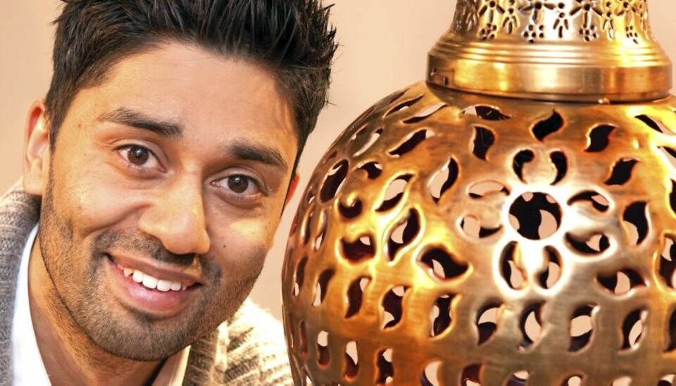 TV-AKTUELL: Noman Mubashir er stolt over å være muslim, og i disse dager retter han fokuset på religion i realityserien «Oh my God» på NRK1.