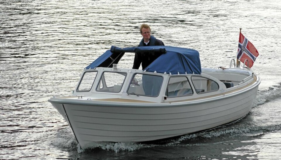 Helelektrisk båt