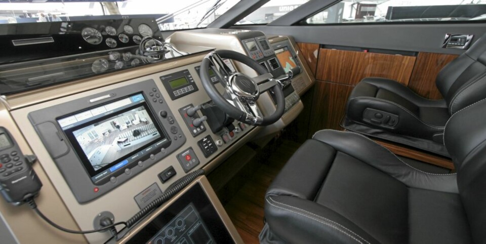 Fairline 65