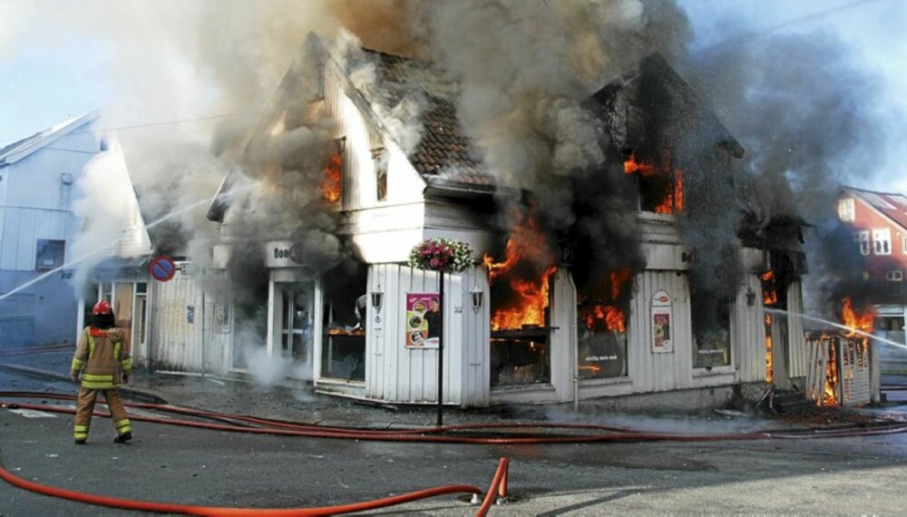 UOPPKLART: Restaurant Bon Apetitt brant en tidlig morgen i 2008 - man kjenner ikke årsaken.