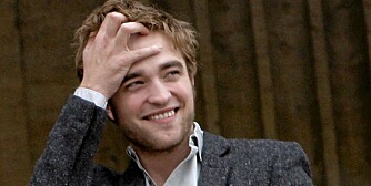 KLØR I KNOTTEN: Robert Pattinson, alias den uklanderlige vampyren Edward Cullen, er egentlig en ganske møkkete type.