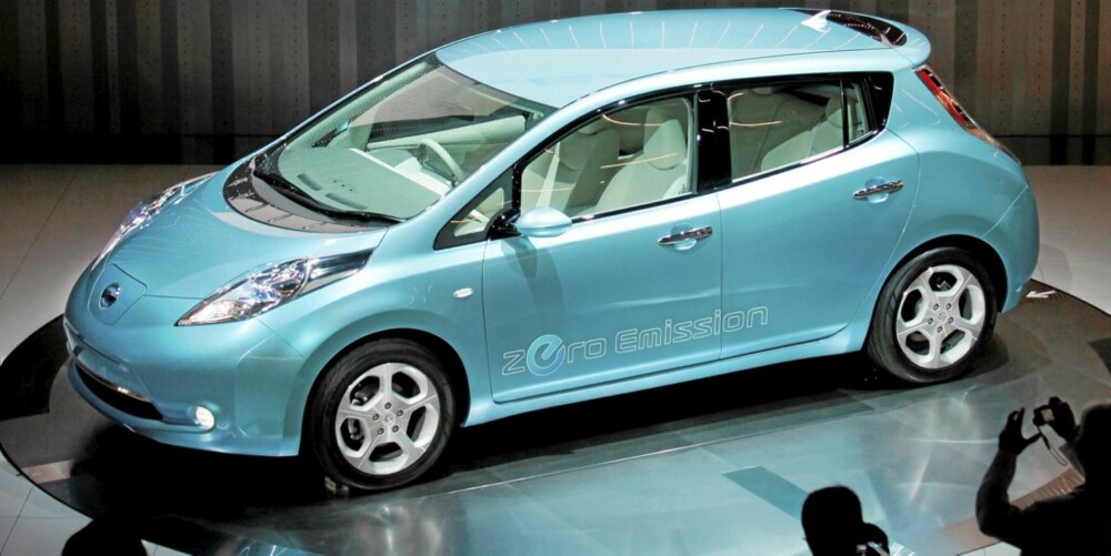 Nissan Leaf ble vist frem i Yokohama i Japan i går for verdenspressen. Nissan Leaf ble vist frem i Yokohama i Japan i går for verdenspressen.