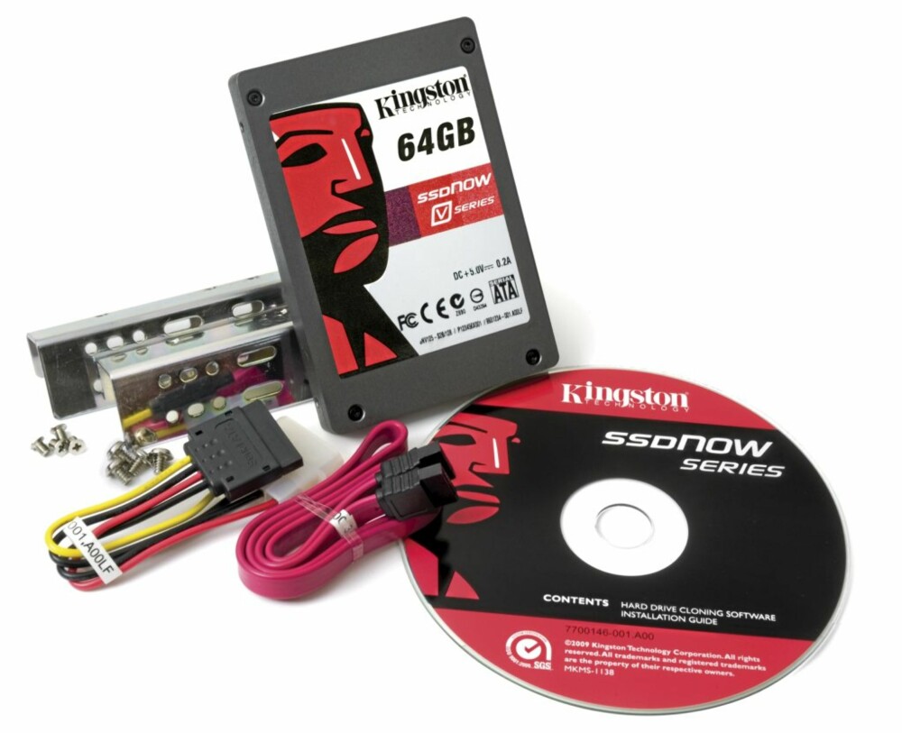 KOMPLETT: Kingston SSDnow V-series Desktop Kit inneholder alt du trenger for å bytte ut din gamle harddisk med en ny stillegående og strømgjerrig SSD harddisk.