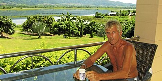 APPELSINBONDEN:Kristensen på terrassen i Nord-Thailand. APPELSINBONDEN:Kristensen på terrassen i Nord-Thailand.