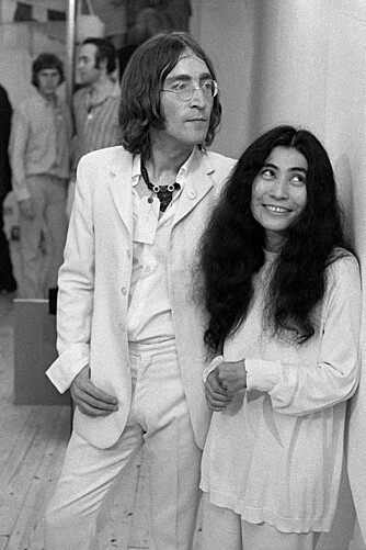 John Lennon og Yoko Ono sang om krig og fred og jul og sånn.