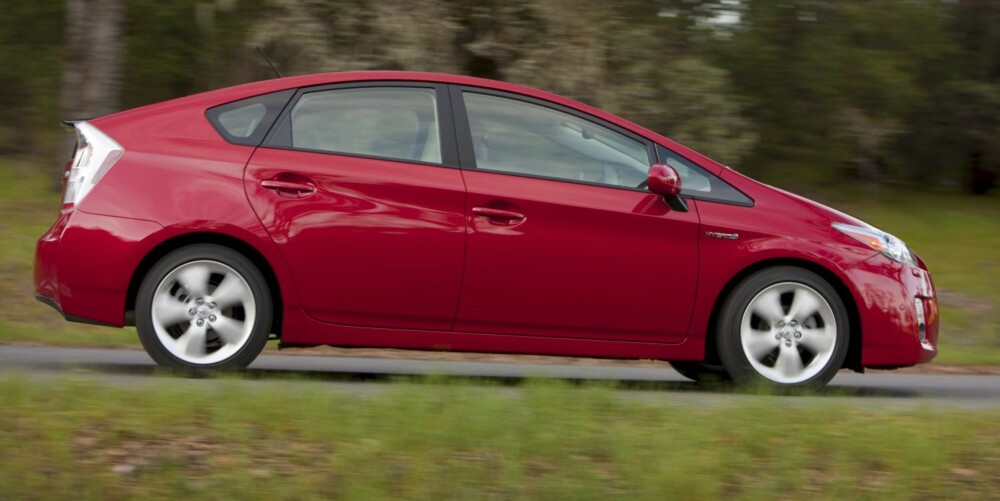 Tredje generasjon Prius har kvittet seg med forgjengernes svakheter. Tredje generasjon Prius har kvittet seg med forgjengernes svakheter.