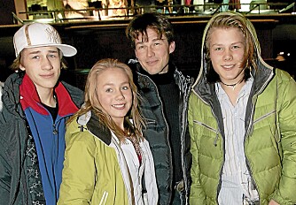 SØSKEN : Tomine med Morten og storebrødrene Jakob og Jonathan i 2005. Siden har pappa gitt dem to halvsøstre.