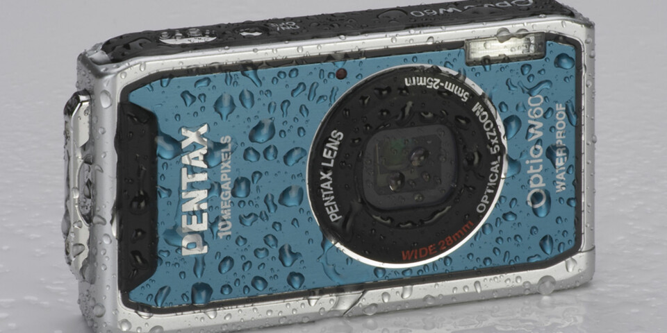 Pentax Optio W60 tåler både vann og sand.