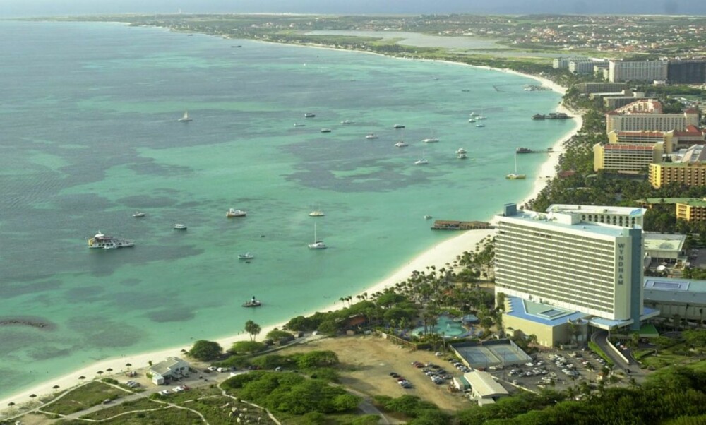 ARUBA: Strender nord-øst på Aruba, øya utenfor Venezuela som er en av de minste øyene i Karibien. ARUBA: Strender nord-øst på Aruba, øya utenfor Venezuela som er en av de minste øyene i Karibien.