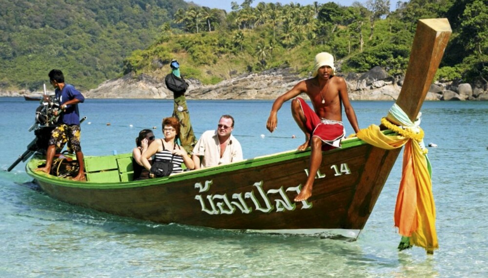 ØYHOPPING: Med langhalebåt finner du "hemmelige" perler og blå laguner uten veiforbindelse.