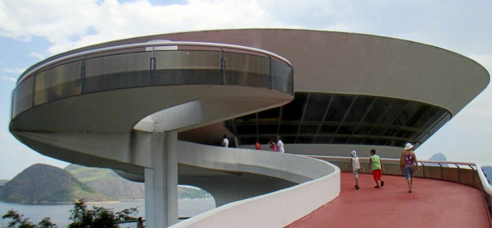 UNIKT MUSEUM: I forstaden til Rio de Janeiro ligger Museum of Contemporary Art - et must når du er i Brasil. Foto: <a href="http://www.flickr.com/photos/soldon/">soldon</a> på Flicker.com. Noen <a href="http://creativecommons.org/licenses/by/2.0/deed.en_GB">rettigheter</a> reservert.