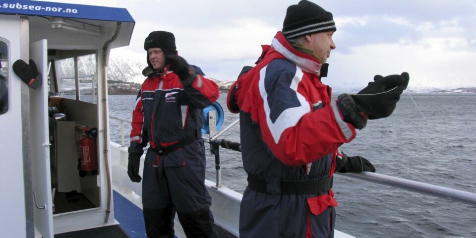 FISKE: Vi kom for å fiske, så fiske skal vi - men skreifiske ble det ikke - storm uttaskjærs stoppet den planen.