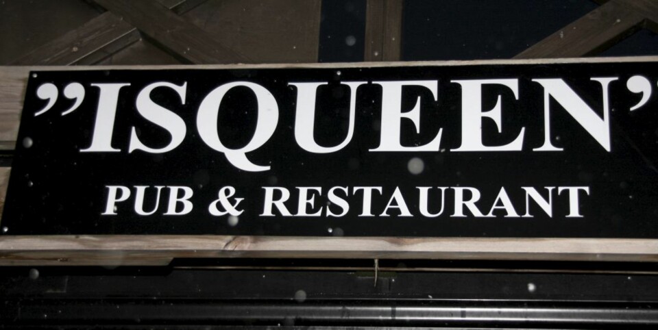 ISKALDT ØL: Navnet på puben borger for en mer enn duggfrisk halvliter.