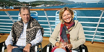 Et cruise med hurtigruta er noe av det mest trendy du kan gjøre for tiden, mener Lele og Michael fra Brügge i Belgia. De nyter hvert sekund om bord på MS Trollfjord og gir turen fra Kirkenes til Bergen en sekser på terningen.