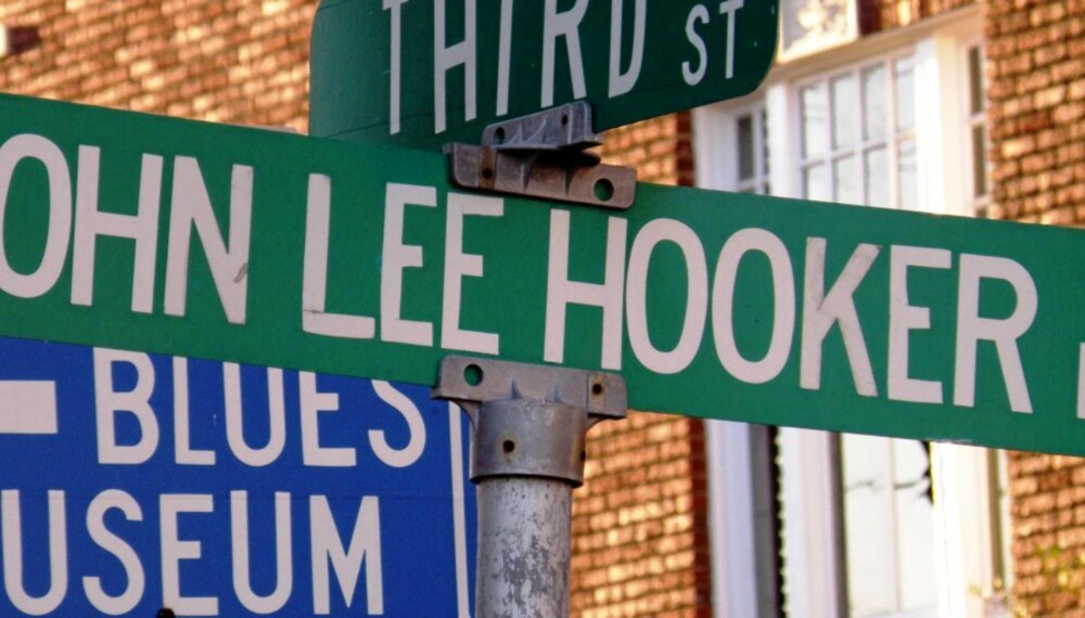 TYTER AV MUSIKK: Se bare på dette skiltet! Hvilken musikkfreak ville vel ikke hatt John Lee Hooker Lane som sin adresse?