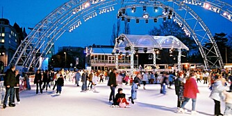 ISDRØM: I Wien kan man boltre seg på 4400 kvadratmeter med is og oppleve en ekte isdrøm på isbanen i sentrum.