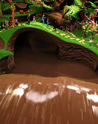 SJOKOLADEELV: Sjokoladefabrikken får ingen sjokoladeelv som i "Charlie og sjokoladefabrikken," men de besøkene skal visstnok både kunne lukte, smake på og kjenne på sjokoladen.