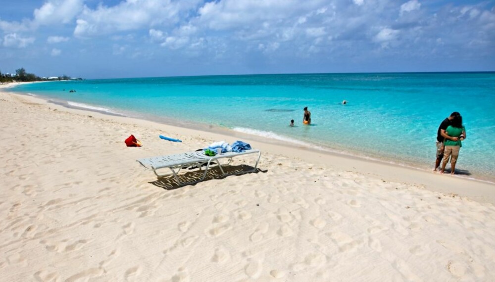 IDYLL: Her på Grand Cayman ligger hotellet som vant kåringen i Condé Nast Traveller. Vi gir deg listen.