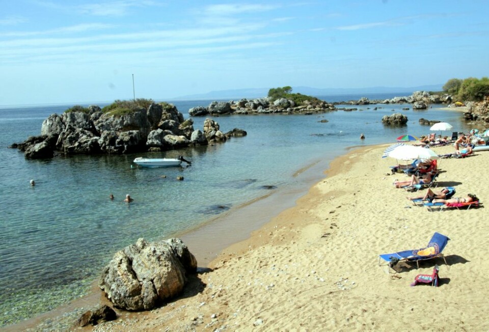 USJENERT IDYLL: Like ved bystranden i Stoupa finnes flere mindre og mer usjenerte strender.