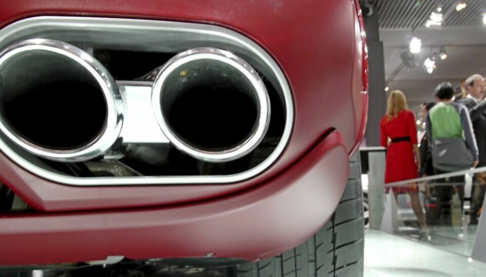 CO2-UTSLIPP: Bilparken i Norge slipper ut stadig mindre, om man stoler på CO2-tallene fra EU-normen. Men ikke alle merker forbedrer seg like godt. Skoda og Opel øker faktisk gjennomsnittsutslippet fra 2008 til 2009.