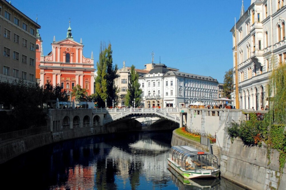 PERLE: Ljubljana er en er en romantisk perle på størrelse med Bergen.