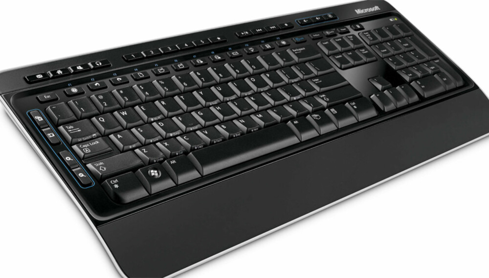 PENT: Settet med tastatur og mus fra Microsoft er pent, men vi mener det har for høy profil og bråker for mye.