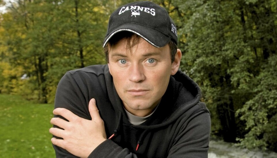 BEKLAGER: Mikkel Gaup, Helene Sommer og en tredje person tok seg til rette hos krankongen Lars Ole Johansen.