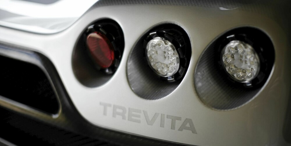 TRE (H)VITA: Kun tre, diamanthvite Koenigsegg basert på modellen CCXR Edition, blir laget. Hvis det finnes noen usolgte, og du tenker å ta den inn til landet, vil den koste omtrent NITTEN millioner kroner.