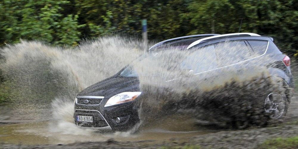 FORD KUGA: Best på veien, en liten racer. FORD KUGA: Best på veien, en liten racer.