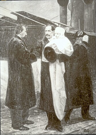 ANKOMSTEN: Kong Haakon kommer til Norge med Olav på armen
1905 og blir hilset velkommen av statsminister Christian Michelsen.