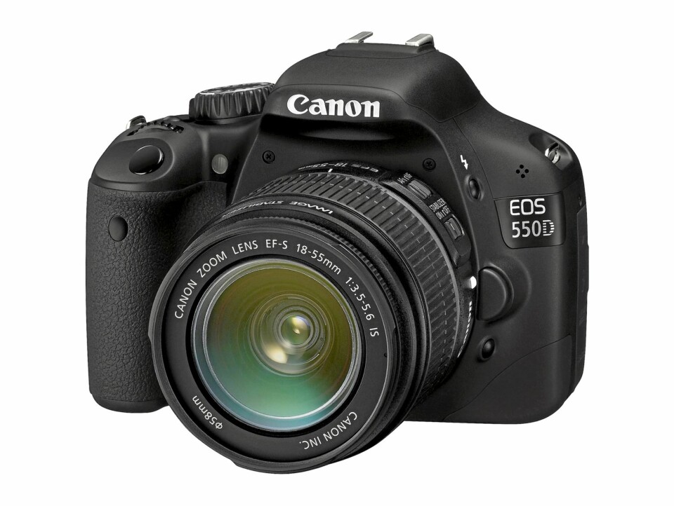 KIT: Standardopbjektivet til 550D er Canon EF-S 18-55 mm F3,5 IS. Et kit med kamera og objektiv får du for 6399 kroner hos www.papyrus.no