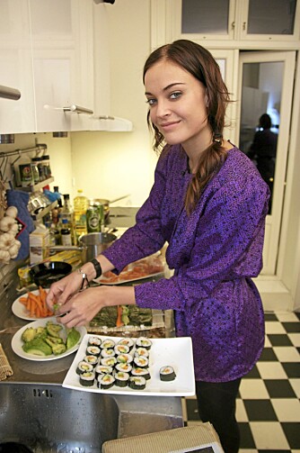GRØNN MIDDAG: Charlotte vraker kjøtt til fordel for grønt på middagsbordet.
