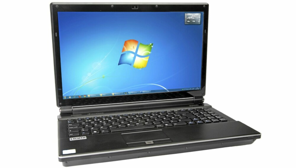 KRAFTIG: Kunshan W860 er en kraftig bærbar PC som også brukes til spill.