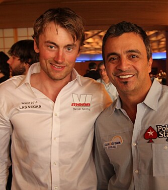 FORBILDER: Petter møter mange av sine pokerforbilder i Monaco. Joe Hachem, verdensmester fra 2005, er en av dem.