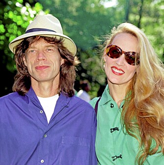 STJERNEPAR: Mick Jagger og Jerry Hall i 1980. Den gang var de fortsatt et par, og Georgia May ver ikke en gang et lystent glimt i Micks øye.