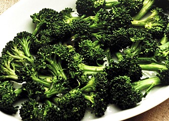 Brokkoli er rikt på kalsium, og kalsium er gull for deg som vil ta vare på skjellettet.