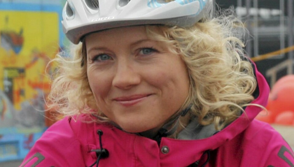 NØDLØGN: - Jeg har lært meg å komme med en hvit løgn om at alt er bra hvis folk jeg ikke kjenner så godt, spør meg sykdommen, sier Hedda Kise. Hun ble operert for hjernesvulst for tre år siden.