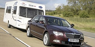 Vi liker Superb, men den kommer ikke til Norge med V6eren under panseret. Foto: Produsenten Vi liker Superb, men den kommer ikke til Norge med V6eren under panseret. Foto: Produsenten