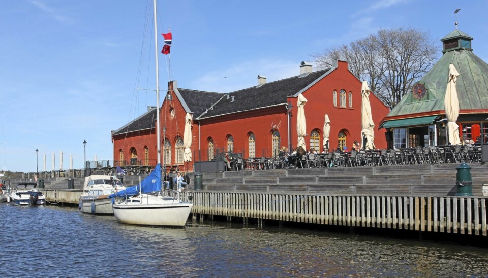 Det er hyggelig, men travelt med gjestehavn i Mossesundet.