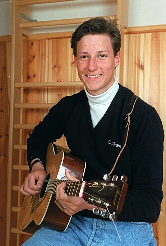 Haakon har spilt gitar siden han var guttunge. Dette bildet er fra 1990.