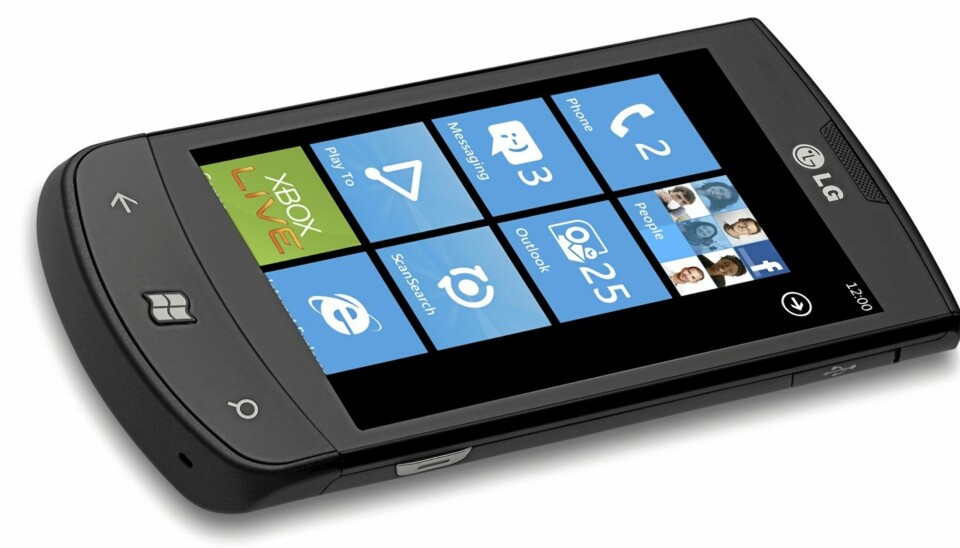 LG Optimus 7.