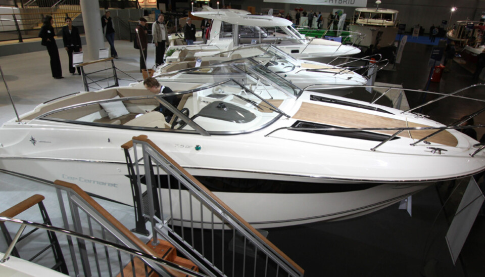 ENKEL ADGANG: Baugen er et godt egnet sted å gå om bord, mye takket være den brede trappen ned til førerplassen.