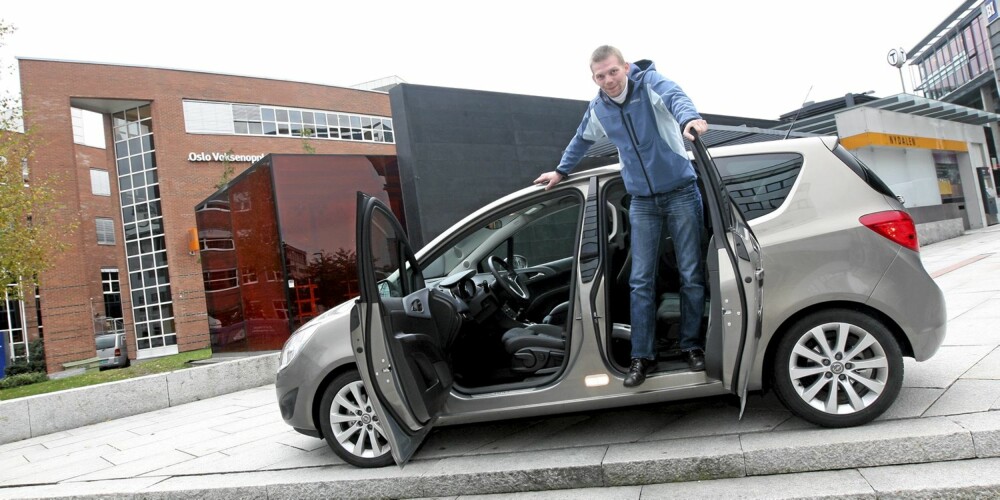 SPESIELLE DØRER: En av fordelene til nye Opel Meriva er de spesielle dørene.