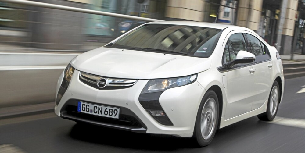 PLUG-INN: Det knytter seg store forventinger til Opel Ampera. Det blir den første plugg-inn-hybriden på det norske markedet.