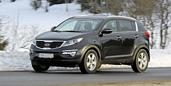 FRISKUS: Kia Sportage ser snerten ut, byr på god plass og er ikke minst prisgunstig. Dropper du firehjulsdrift får du den helt nede fra 250 000 kroner!