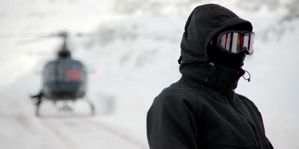 Ekstreme værforhold gjorde opptakene i Norge ekstra spennende, sier regissør Konrad Begg.