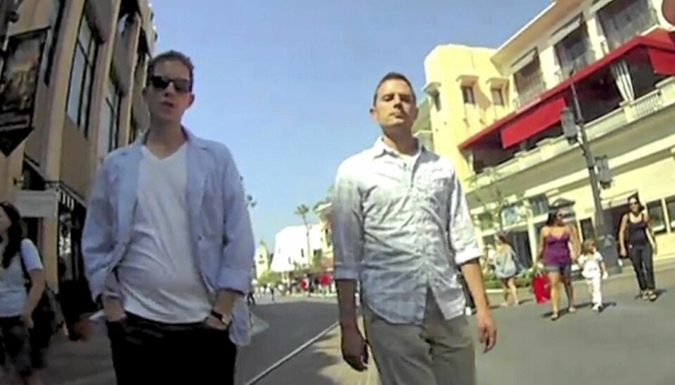 RUMPEKAMERA: Det nye reklamestuntet tar folk på fersken når de ser på rumpa til modellen.