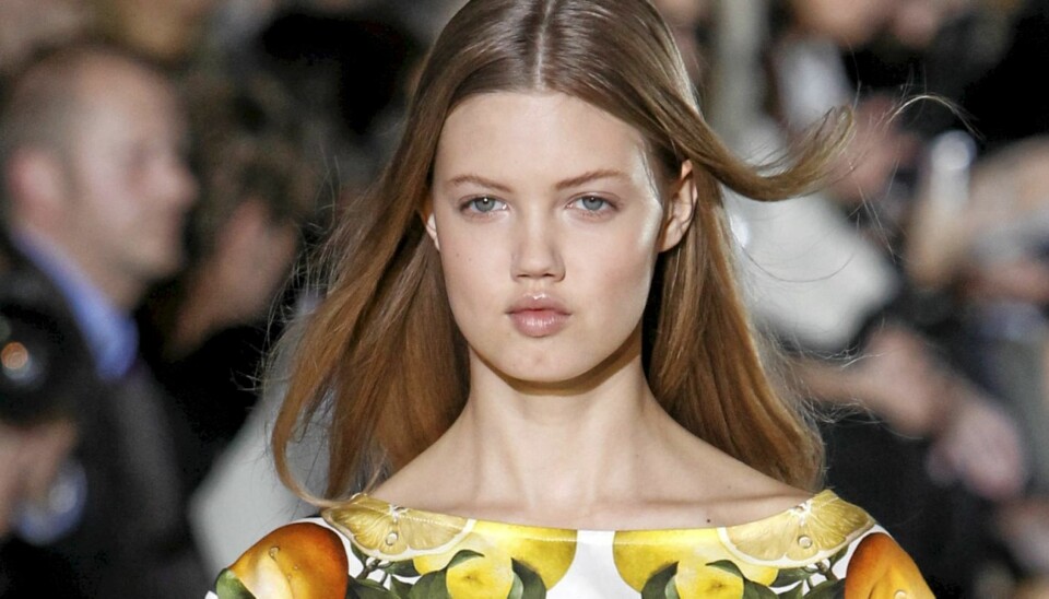 MOTEKUPP: Ikke la et stramt budsjett gå ut over garderoben. Her finner du moteplagg du har råd til.