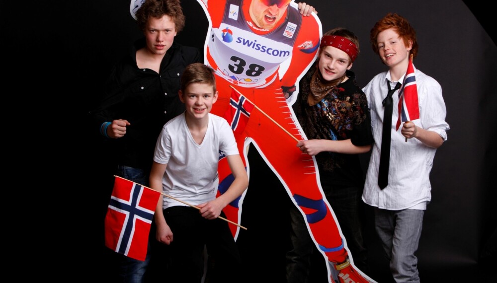 HYLLEST TIL HELTEN: Bandet Basic Warning har laget gullåt til Petter Northug i Oslo VM 2011.